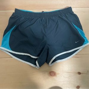 Nike Dri Fit 3.5" Running Shorts Size Medium